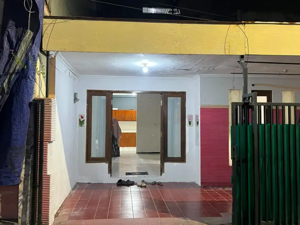 Disewakan Rumah Jl Simpang Darmo Permai Utara