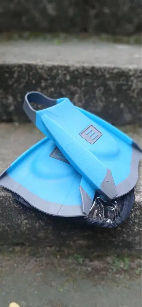Preloved SALE! DMC Elite Max Fins Original Size MS (EU 38–40)