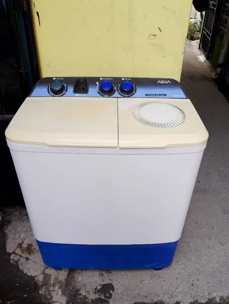 Mesin cuci Aqua 8kg