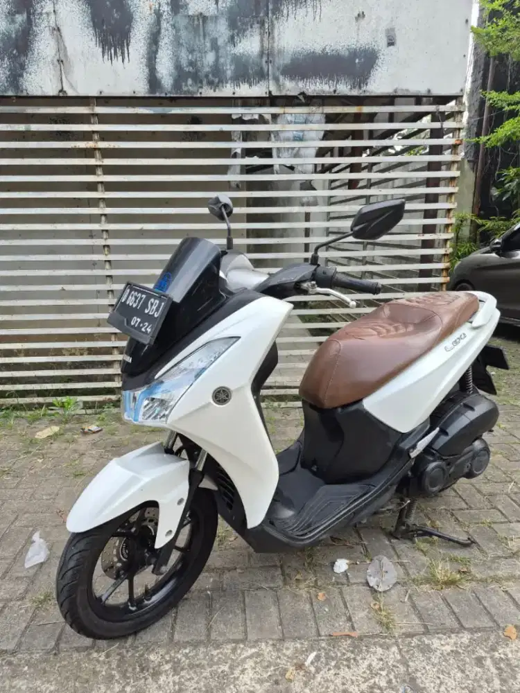 Dijual Yamaha Lexi 125 tahun 2019 surat lengkap