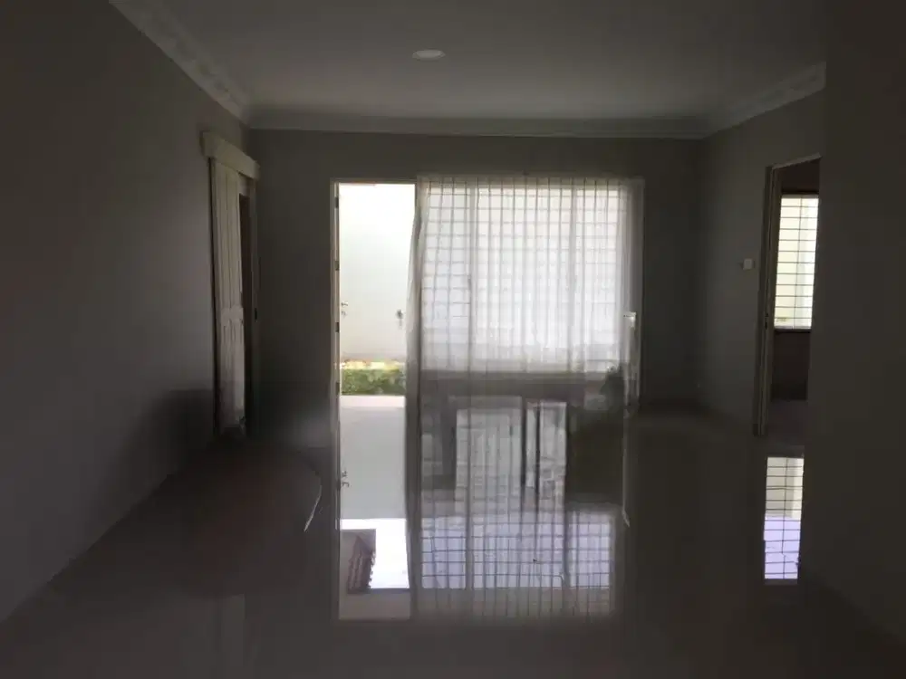 Minimalis Ciamik Rumah Villa Bukit Regency 3 Pakuwon Indah