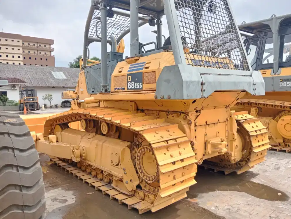 KOMATSU D68ESS-II ALAT BERAT BULL DOZER 2012