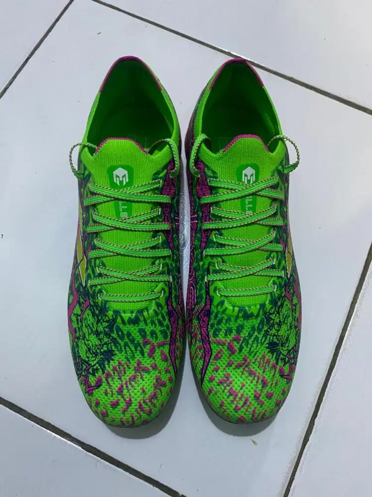 Sepatu bola / soccer mills size 42