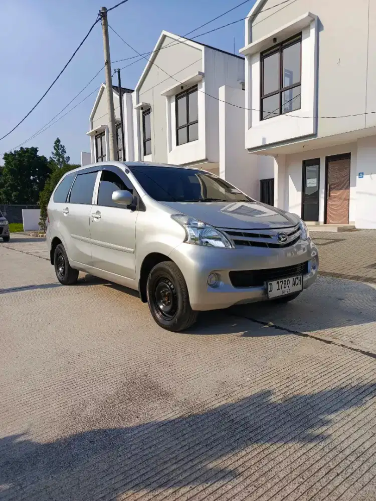 Xenia D 1.0 manual 2014 silver DP 5jtn