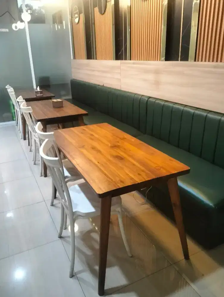 Set Meja + kursi makan Resto