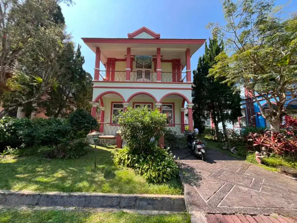 Di jual murah banget vila siap huni lokasi di kota bunga Cipanas
