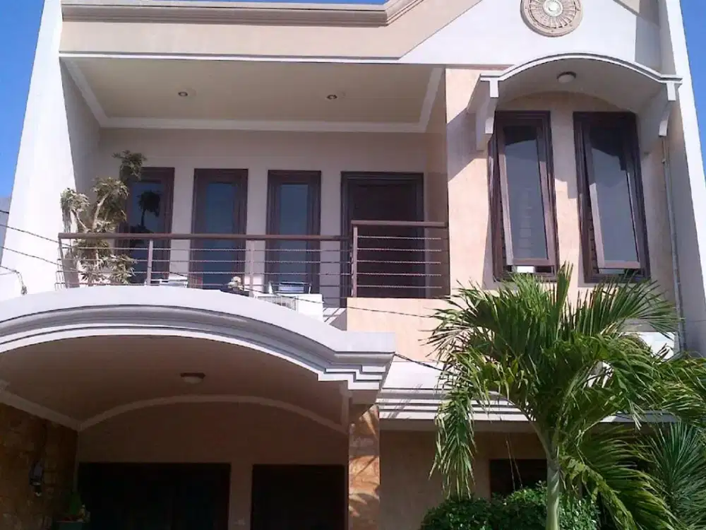Dijual rumah Mulyosari Tengah (dekat taman)