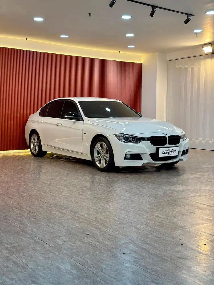 [KM 27rb] BMW 320i Sport F30 2014, Putih