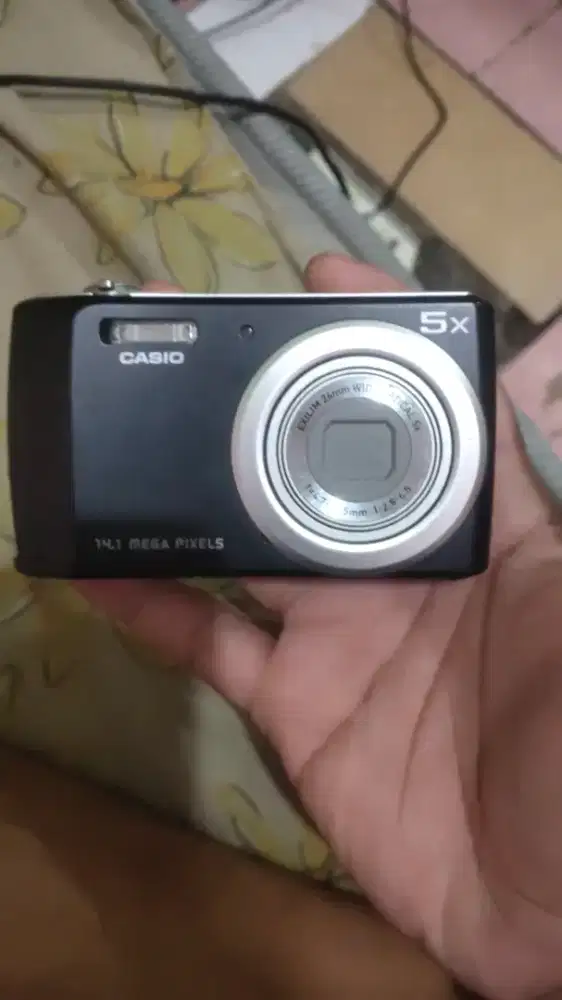 kamera casio digicam exlim QV R200