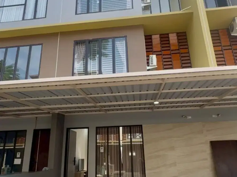 Disewakan pertahun Rumah 3lantai The icon central Batam Centre full furnish