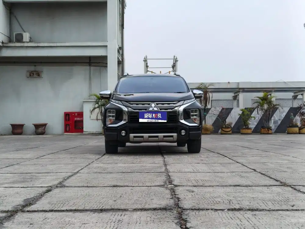 Mitsubishi Xpander Cross 1.5 Matic AT 2021 Hitam KM 69RB