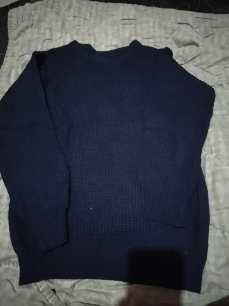 Sweater rajut Uniqlo