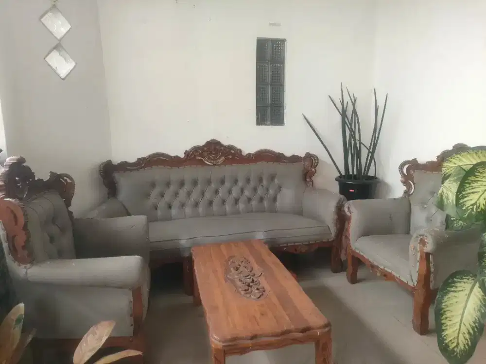 Sofa Bekas Kayu Jati Muda Masih Kokoh