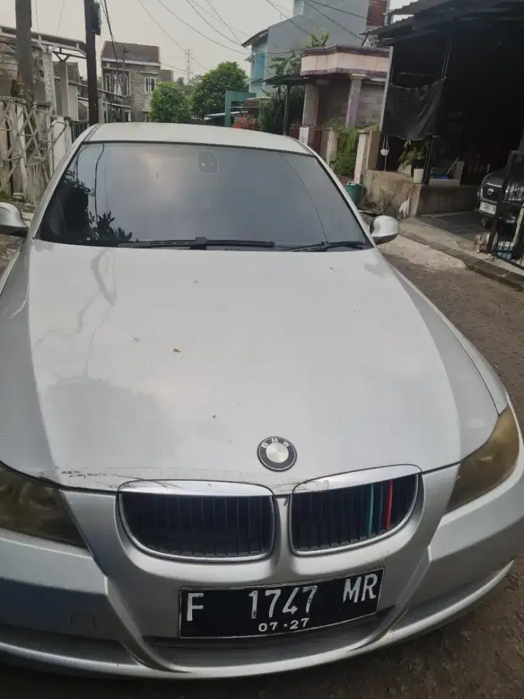 Jual cepat BMW E 90 thn 2006