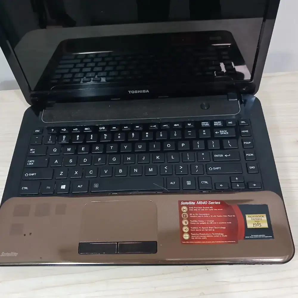 Laptop toshiba m840 i7 Ram8gb hdd SIAP PAKE