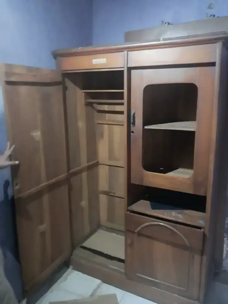 Lemari jati lawas kondisi bagus