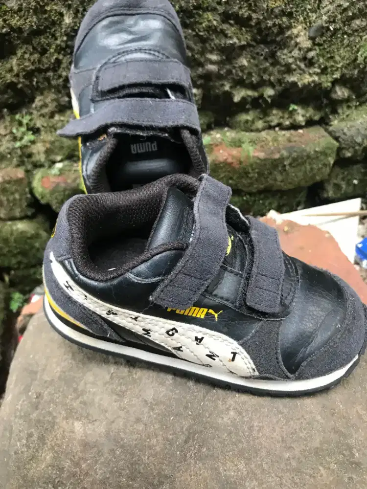 Sepatu Anak Puma x Batman