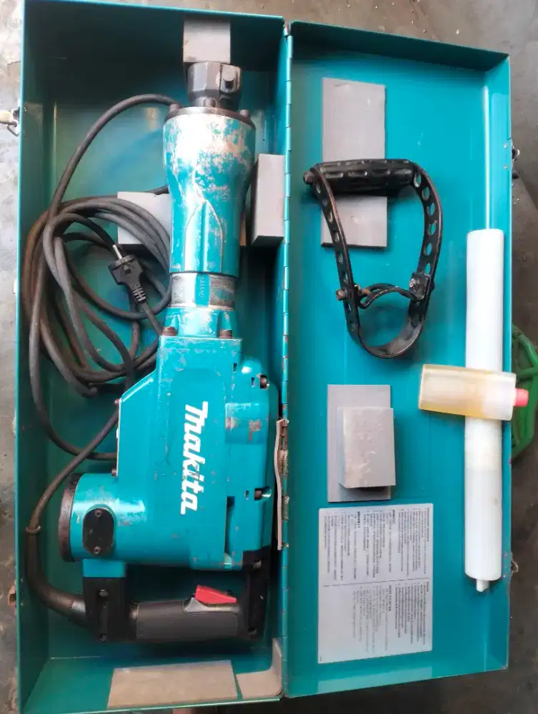 Jack hammer makita tipe HM1306 kondisi normal jaya