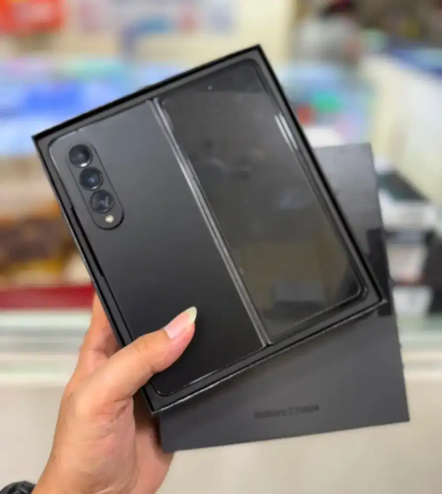 SECOND SAMSUNG Z FOLD 4 5G 12/256 Garansi Resmi