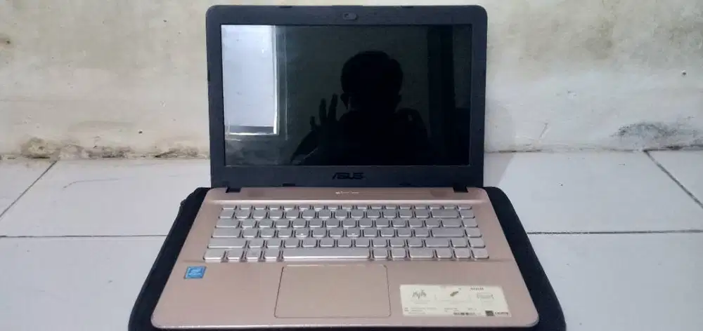 Laptop ASUS X441M, Intel Celeron N4020 Sudah Pakai SSD 128GB, MULUS