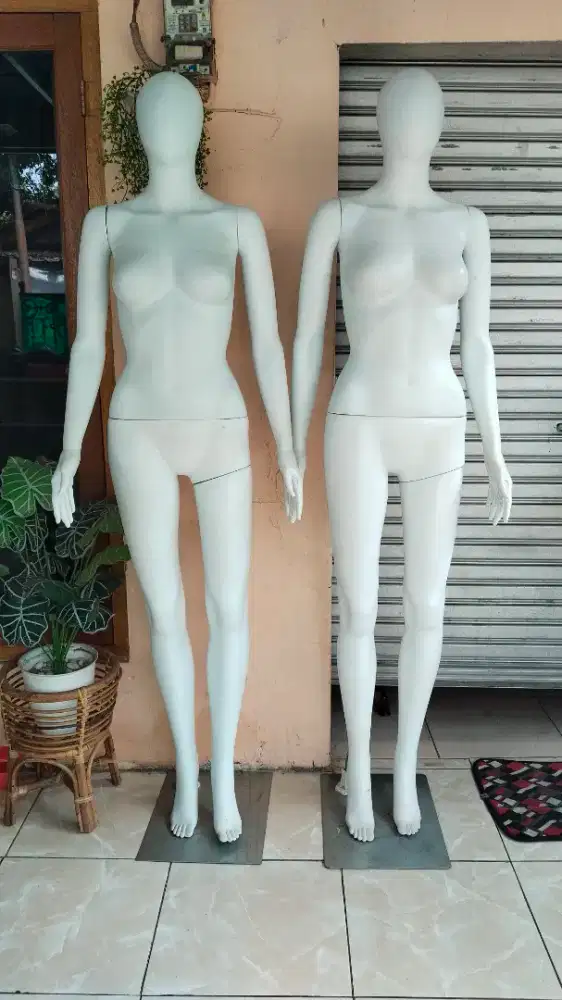 Di jual patung manequuen