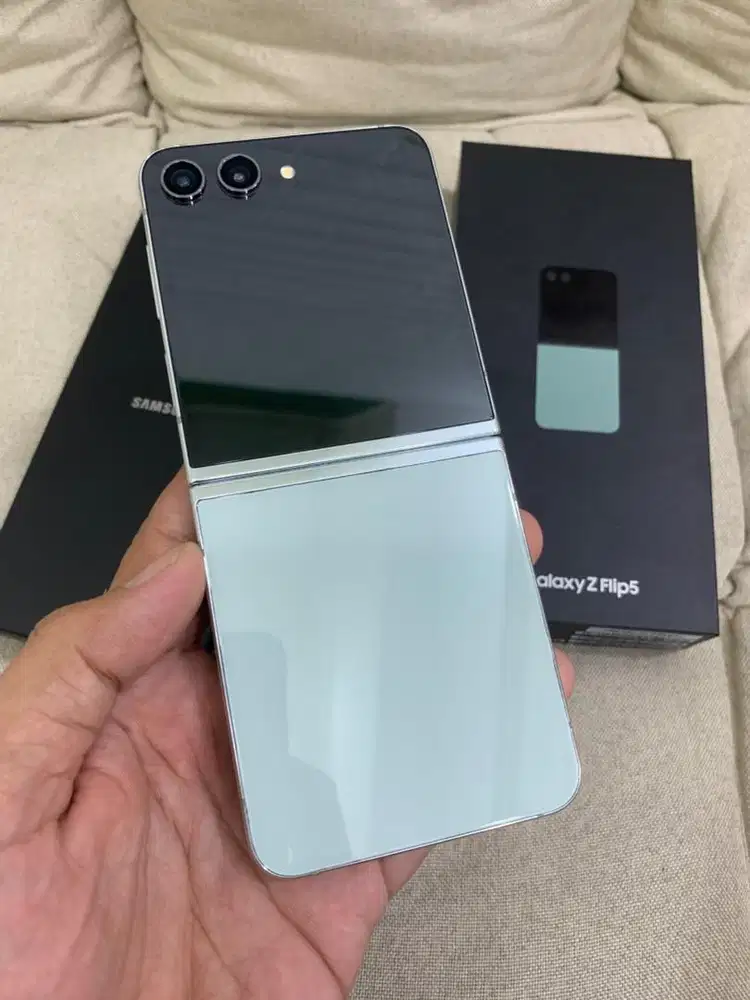 Samsung z flip 5 8/512GB SEIN FULLSET