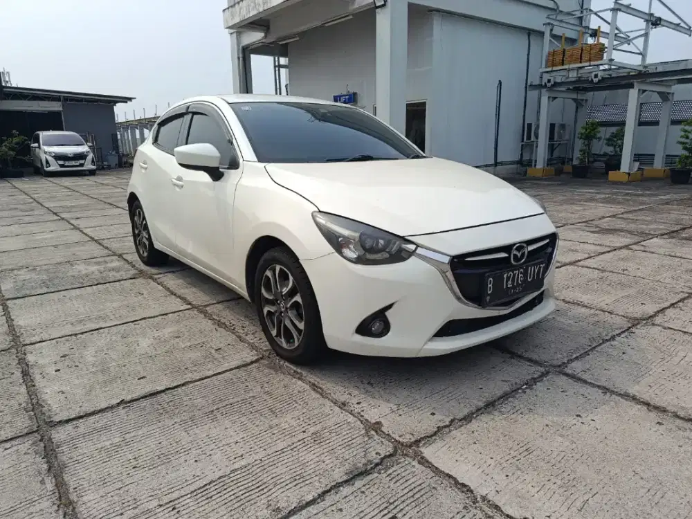 Mazda2 gt skyaktif 1.5 matic promo menarik tdp 10% 2015