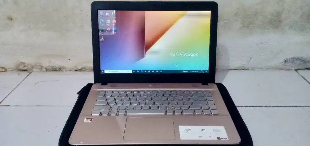 Laptop ASUS X441B, AMD A4 Gen 7, RAM 8GB DDR4 HDD 500GB, MULUS FULLSET