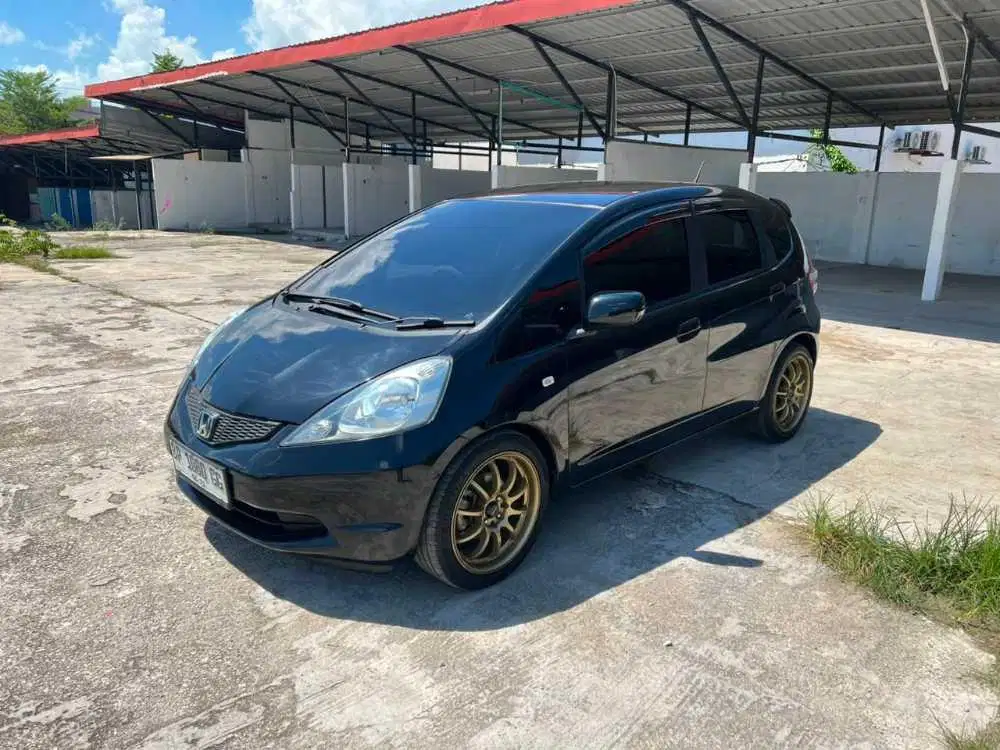 HONDA JAZZ S MATIC 2011