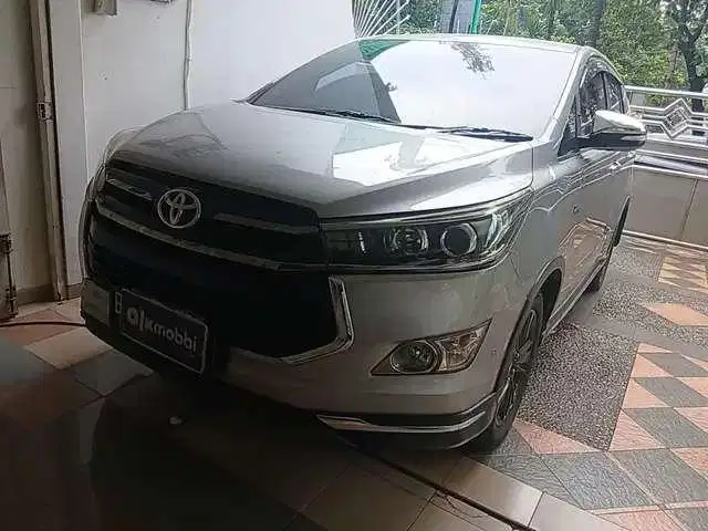 DP RENDAH Toyota Kijang Innova 2.0 Venturer Bensin-AT 2017 BOP