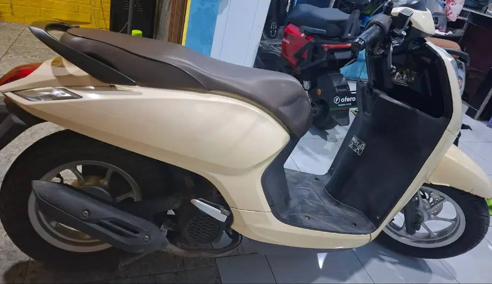 Jual motor bekas merek Genio th 2021