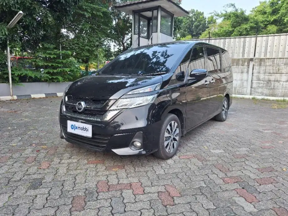 KM LOW PAJAK HIDUP NISSAN SERENA 2.0 X BENSIN-AT