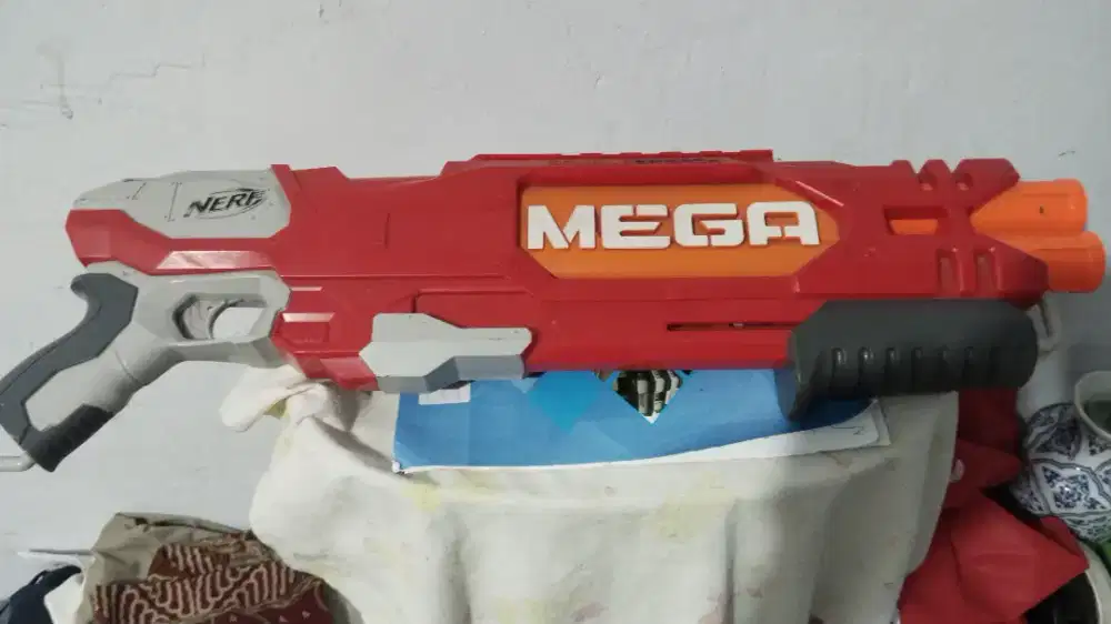 mainan nerf mega masih bagus cuma miena pemakaian