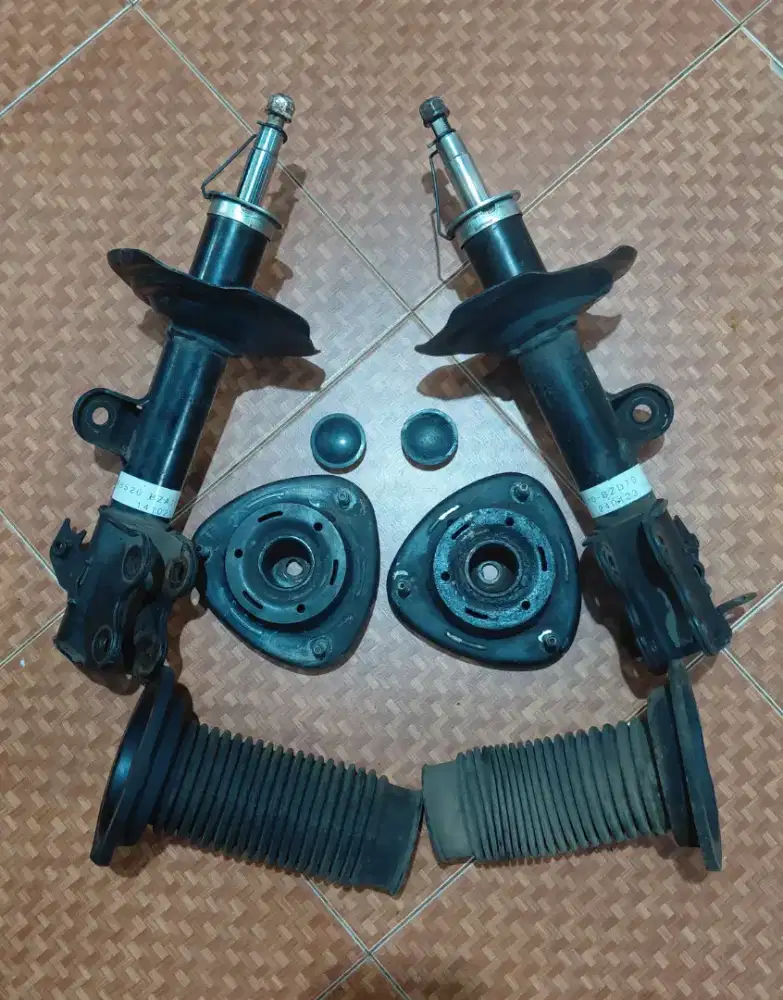 Shockbreker + karet support + karet boot avanza 2012 UP