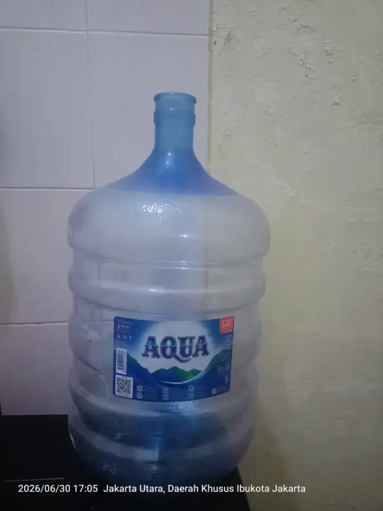 Aqua galon kosong kebon bawang Tanjung Priok