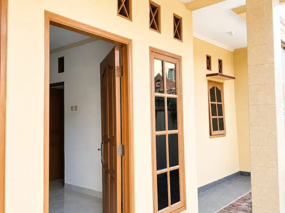 Disewakan Rumah Nyaman Di Taman Galaxy Indah, Bekasi Selatan - Luas 109 M2 - 2 Kt - 1 Km - Garasi - Listrik 1300 Watt - Lingkungan Asri (1243)
