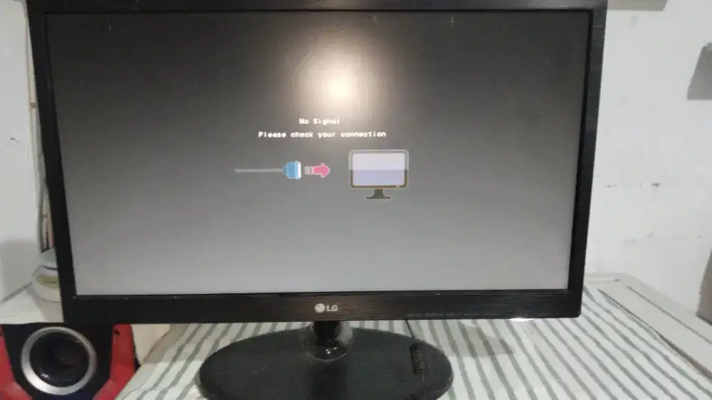 monitor PC merek LG masih bagus dan bisa nyala