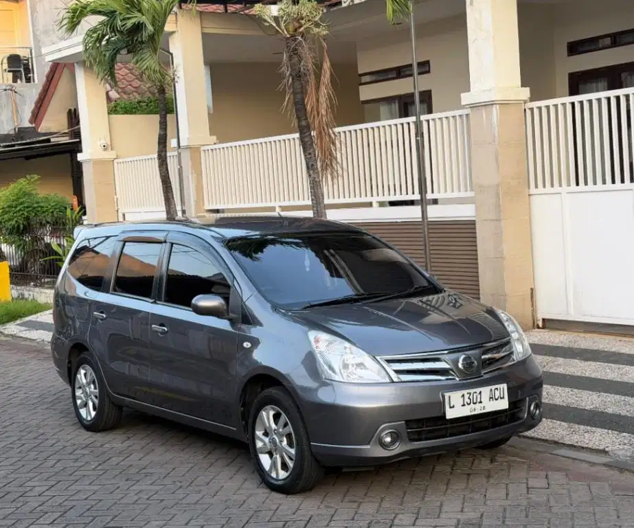 Grand Livina SV AT 2013