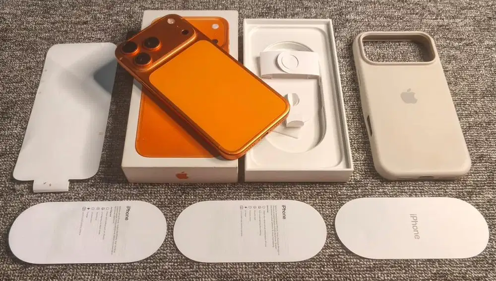 IPhone 17 Pro Max Orange Cosmic 256 GB IBOX ( TT/BT )