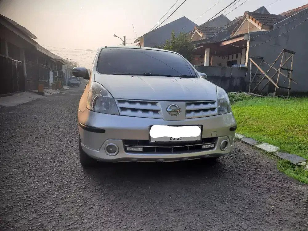 Dijual Nissan Livina 1.5 Matic Ultimate 2011
