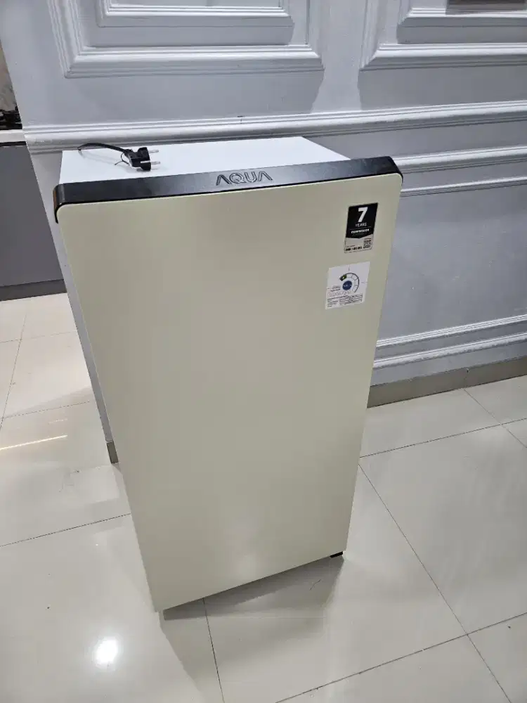 Dijual Kulkas AQUA 1 Pintu AQR-DTM185 – Kondisi Mulus & Normal