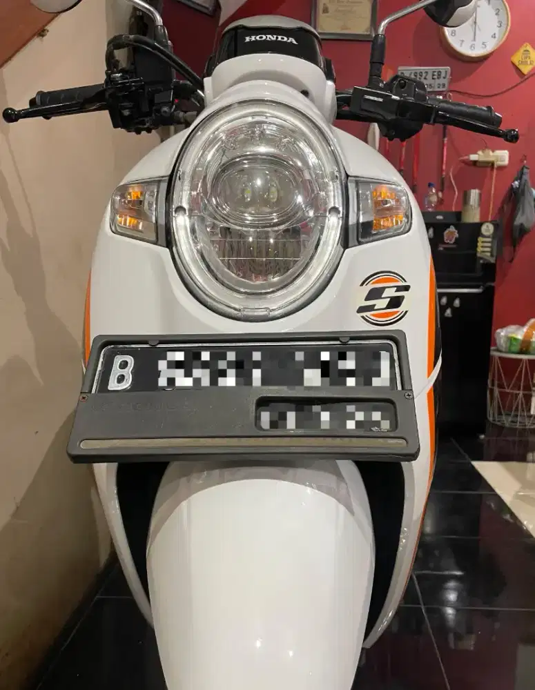 DIJUAL CASH ONLY - HONDA SCOOPY STYLISH PUTIH TAHUN 2020
