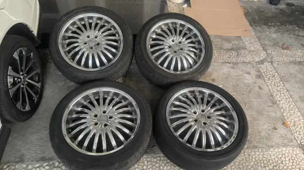 Velg R20 free ban pcd 5 x 114 et45 chrome