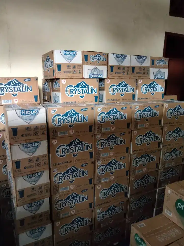 Air minum kemasan gelas