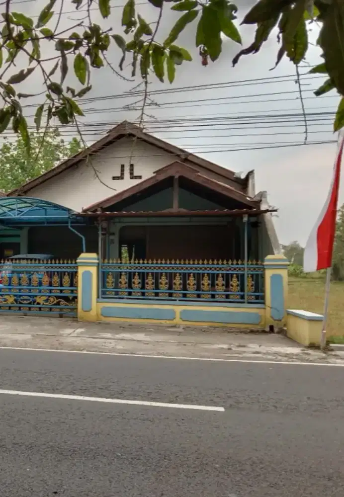 Rumah Strategis Cocok Buat Usaha Pinggir Jl Tegalgede Karanganyar