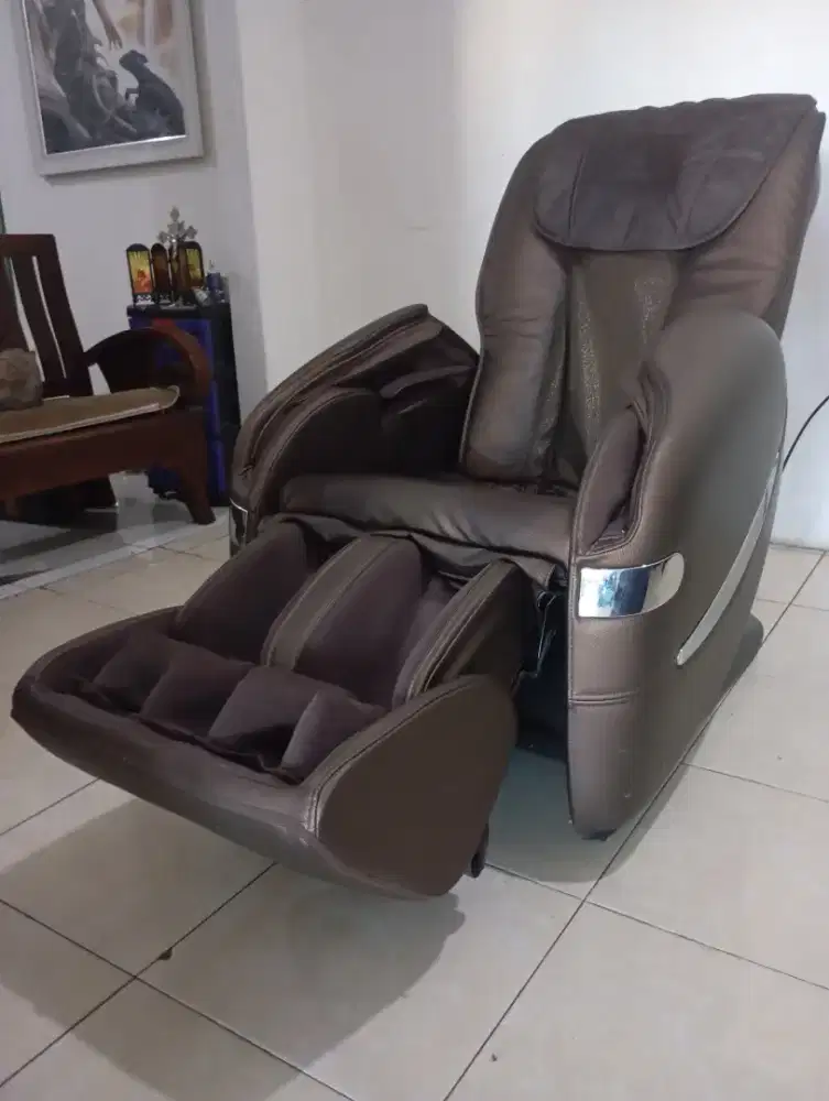 Kursi Pijat Waki The Bos