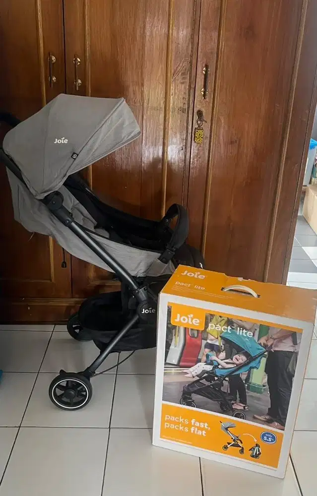 Joie Pact Lite Stroller
