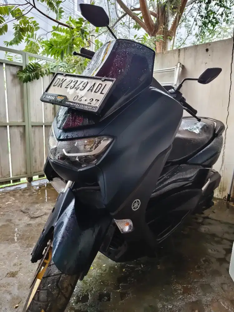 Nmax Matt green di jual dengan harga cantik