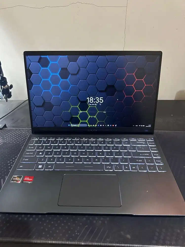 Laptop MSI Modern 14 B5M ryzen 5