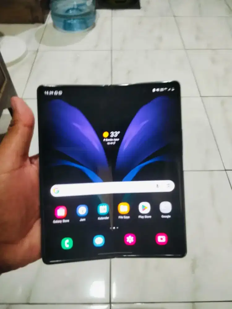 Samsung Z fold 2

Ram 12

internal 256